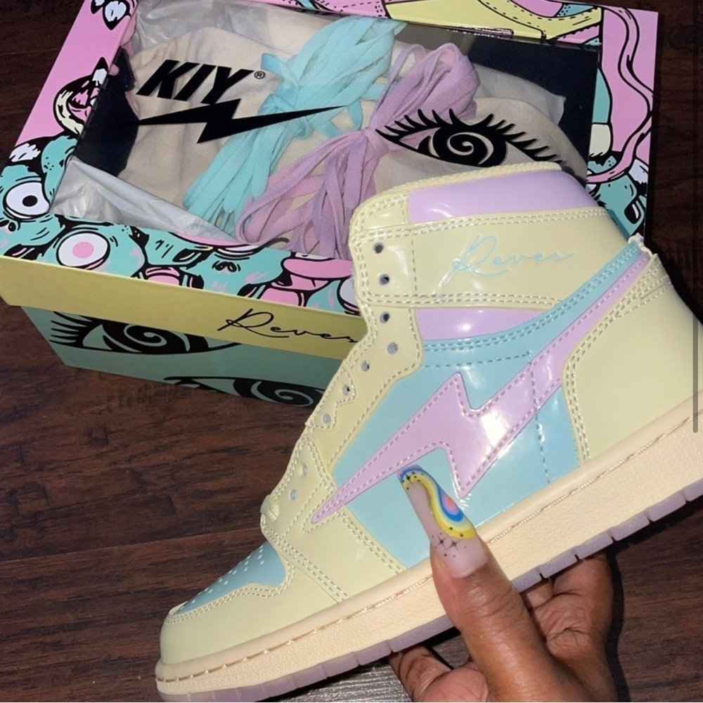 Kiy X Distortedd Air Kiys